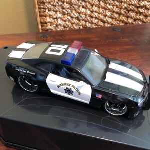 JADA HEAT 2010 CHEVY CAMARO HIGHWAY PATROL 1:24 DIECAST POLICE CAR NEW NO BOX